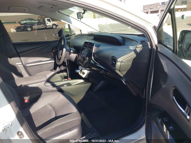 2016 TOYOTA PRIUS TWO ECO VIN: JTDKARFUXG3023928