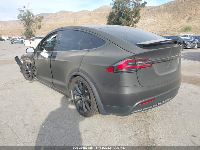 5YJXCBE22JF135950 Tesla Model X 75d/p100d/100d