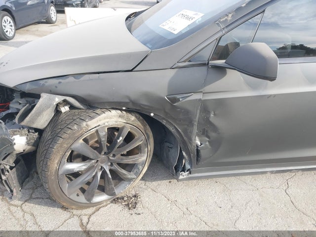 5YJXCBE22JF135950 Tesla Model X 75d/p100d/100d