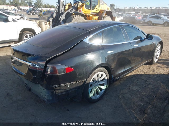5YJSA1E18HF196778 Tesla Model S 60/75
