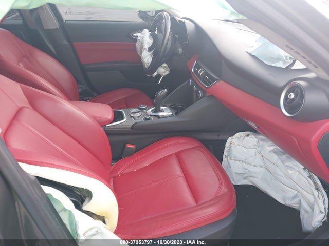 ZARFAMBN1M7645430 Alfa Romeo Giulia Ti Rwd