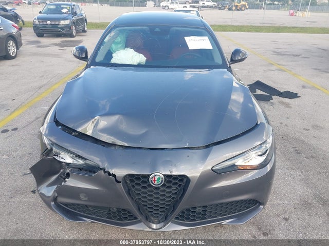 ZARFAMBN1M7645430 Alfa Romeo Giulia Ti Rwd