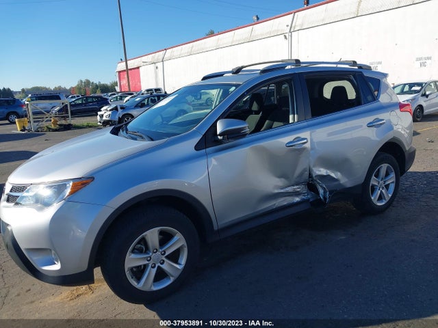 Toyota Rav4 Xle 2014 JTMRFREV0EJ012763 Image 2