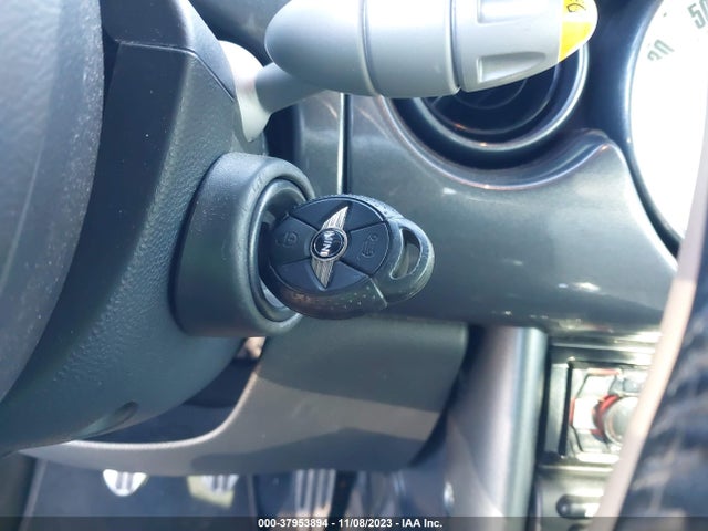 2007 MINI COOPER S WMWRH33597TJ44256 Photo 10