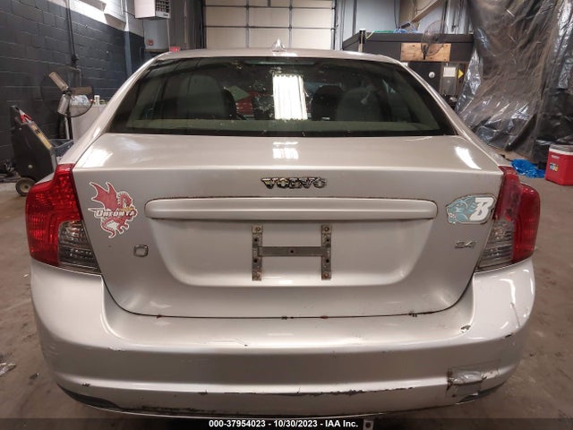 2008 VOLVO S40 2.4L VIN: YV1MS390582370712