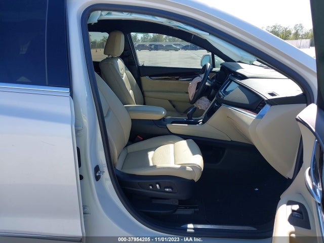 1GYKNCRS6HZ290682 Cadillac Xt5 Premium Luxury