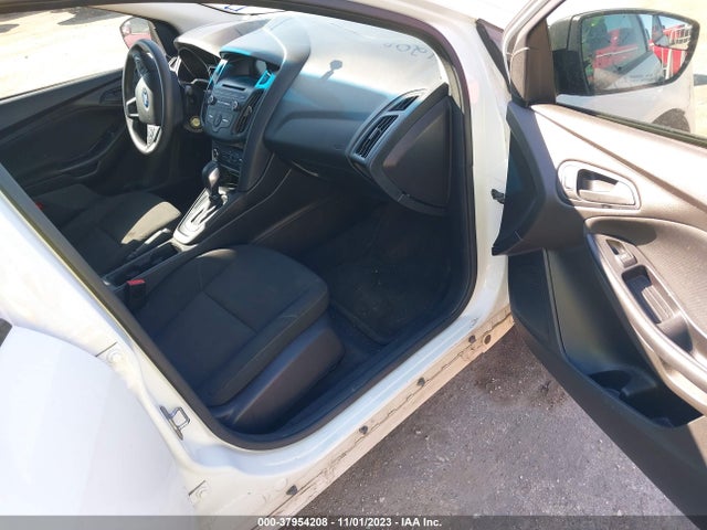 2016 FORD FOCUS S VIN: 1FADP3E24GL245424