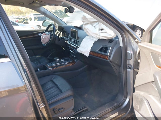 Audi Q5 2.0t Premium 2018 WA1BNAFY6J2017205 Image 5