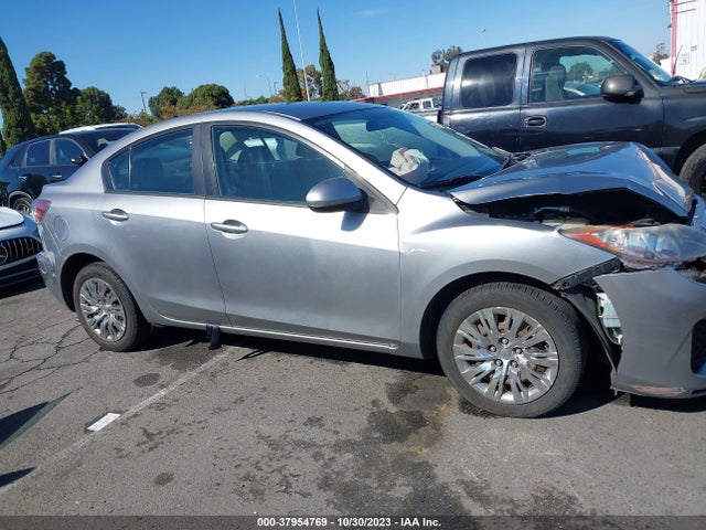2013 MAZDA MAZDA3 I SPORT VIN: JM1BL1UP6D1765291