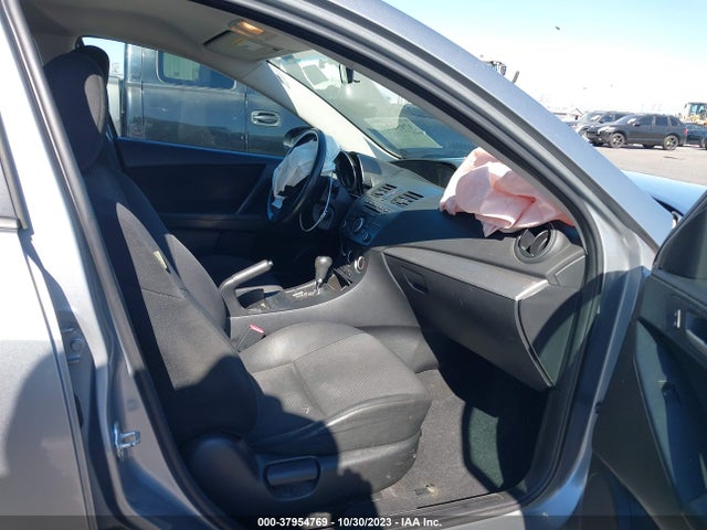 2013 MAZDA MAZDA3 I SPORT VIN: JM1BL1UP6D1765291