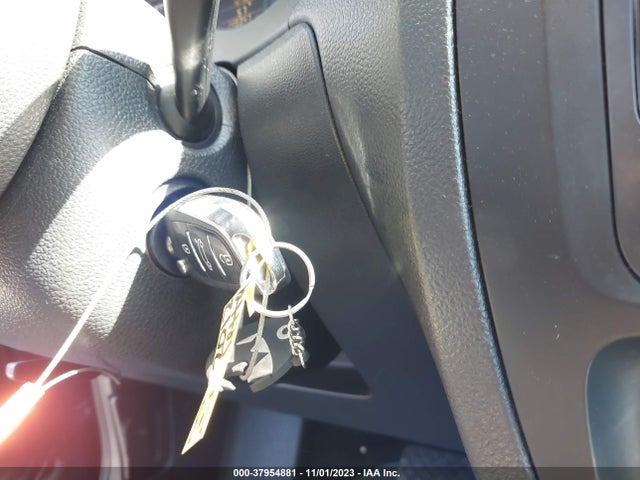 2012 VOLKSWAGEN JETTA 2.0L S VIN: 3VW2K7AJ0CM389689