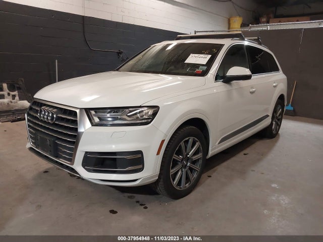 Audi Q7 3.0t Premium 2018 WA1LAAF73JD010708 Image 2
