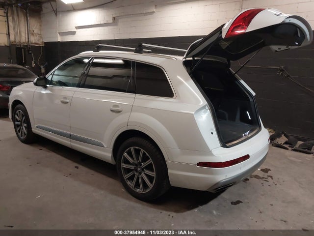 Audi Q7 3.0t Premium 2018 WA1LAAF73JD010708 Image 3