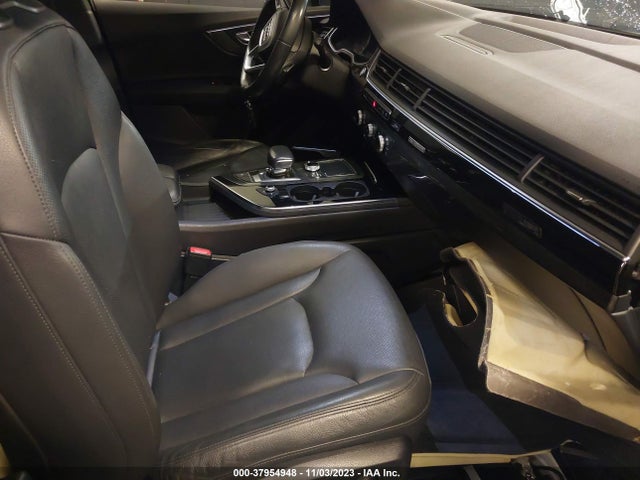 Audi Q7 3.0t Premium 2018 WA1LAAF73JD010708 Image 5