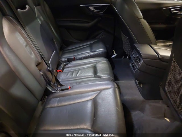Audi Q7 3.0t Premium 2018 WA1LAAF73JD010708 Image 8