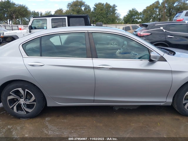 Honda ACCORD LX 2017 1HGCR2F31HA237362 Image 13