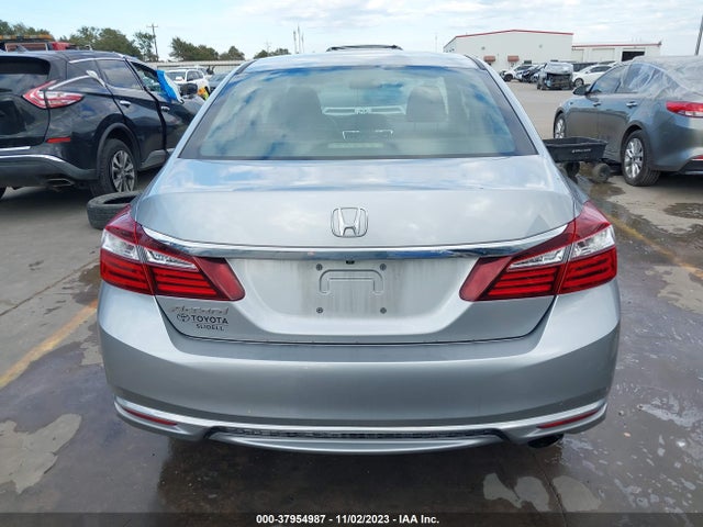 Honda ACCORD LX 2017 1HGCR2F31HA237362 Image 16