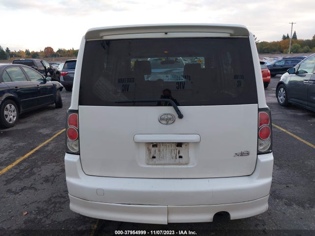 2006 SCION XB VIN: JTLKT324564082525