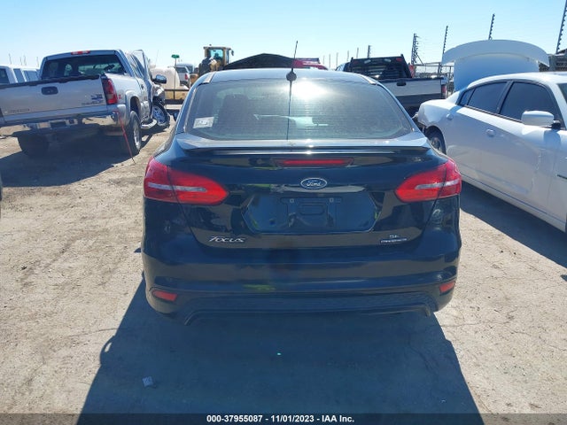 Ford FOCUS SE 2016 1FADP3F29GL252948 Image 16