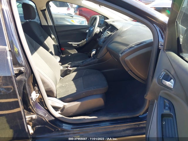 Ford FOCUS SE 2016 1FADP3F29GL252948 Image 5