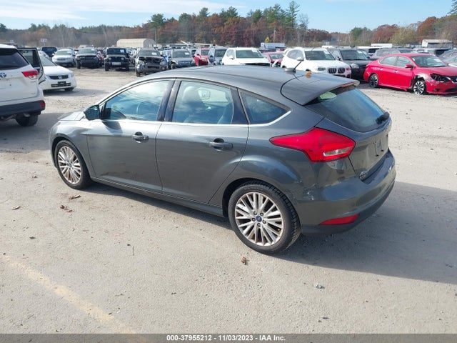 2018 FORD FOCUS TITANIUM VIN: 1FADP3N29JL306404