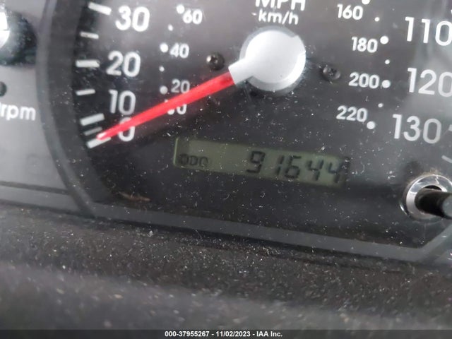 2003 KIA SORENTO EX/LX VIN: KNDJC733935146480