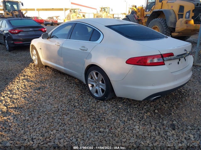 2009 JAGUAR XF SAJWA05B29HR39975 Photo 2