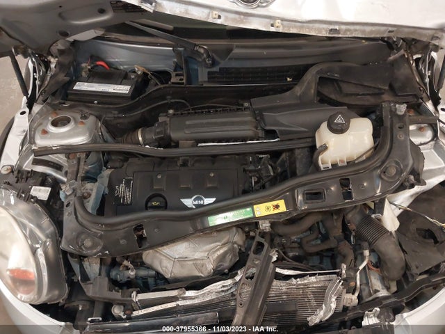 2011 MINI COOPER CLUBMAN WMWZF3C51BT187780 Photo 9