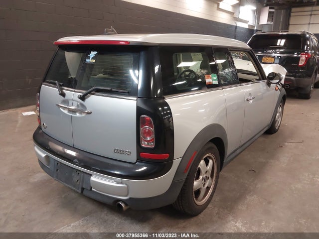2011 MINI COOPER CLUBMAN WMWZF3C51BT187780 Photo 3