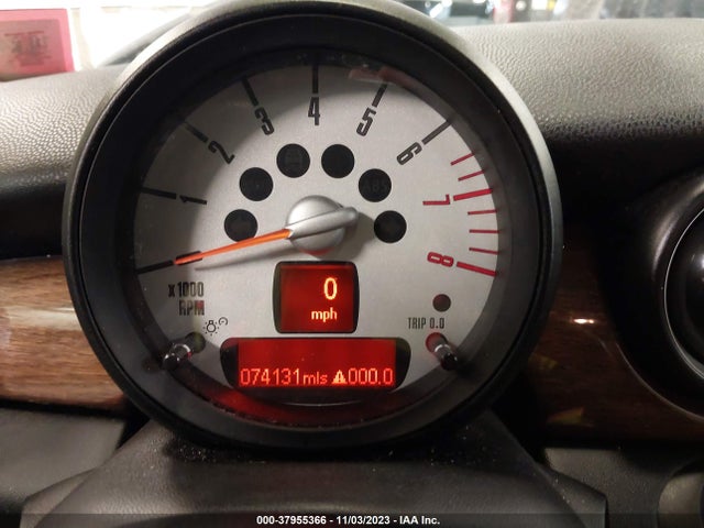 2011 MINI COOPER CLUBMAN WMWZF3C51BT187780 Photo 6