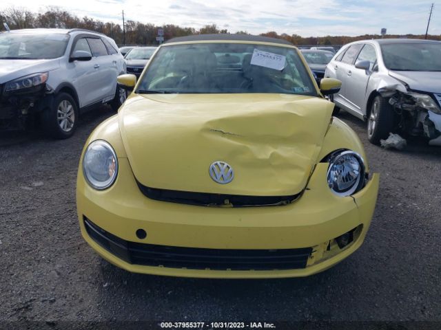 3VW517AT5FM812031 Volkswagen Beetle 1.8t