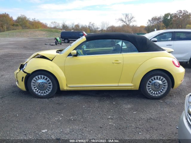 3VW517AT5FM812031 Volkswagen Beetle 1.8t
