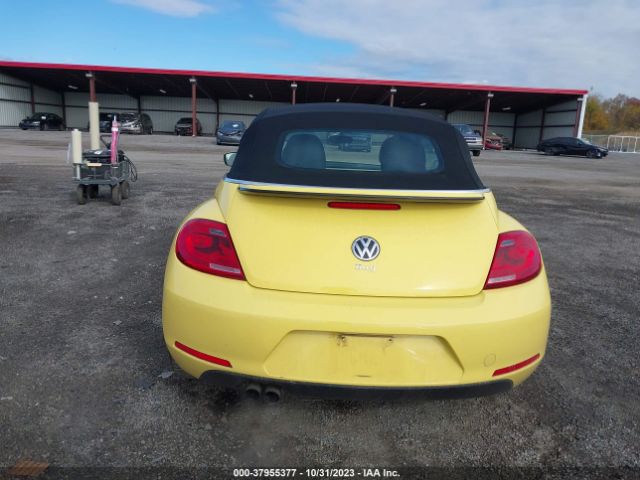 3VW517AT5FM812031 Volkswagen Beetle 1.8t