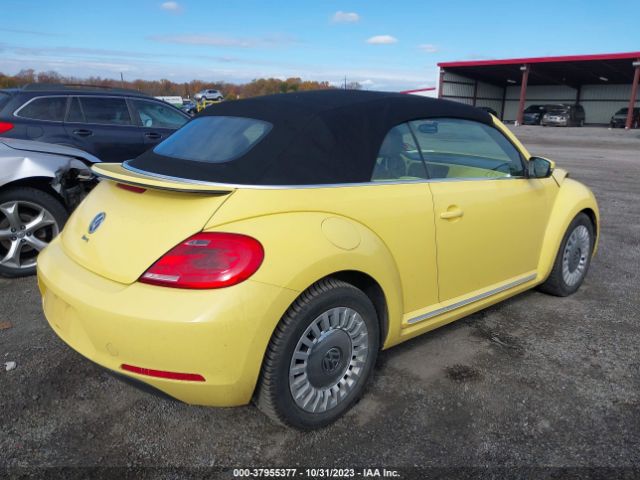 3VW517AT5FM812031 Volkswagen Beetle 1.8t