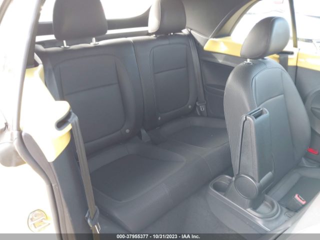 3VW517AT5FM812031 Volkswagen Beetle 1.8t
