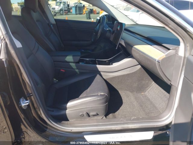 2017 TESLA MODEL 3 5YJ3E1EAXHF001613 Photo 4