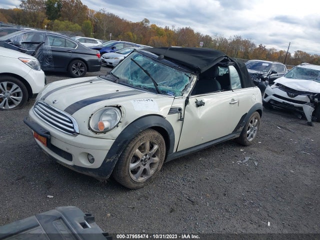 2010 MINI COOPER WMWMR3C53ATU98658 Photo 1