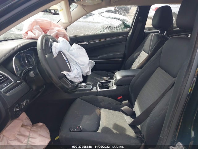 2C3CCAAG5KH687274 Chrysler 300 Touring