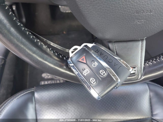 2011 JAGUAR XK SAJWA4ECXBMB40378 Photo 10