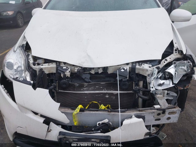 Toyota Prius Three 2015 JTDKN3DU5F0419351 Image 10