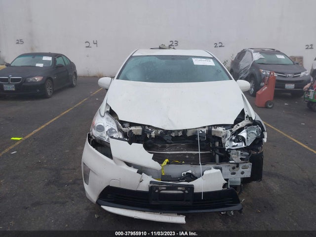 Toyota Prius Three 2015 JTDKN3DU5F0419351 Image 11