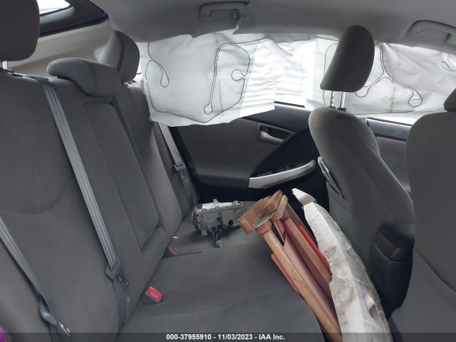 Toyota Prius Three 2015 JTDKN3DU5F0419351 Image 8