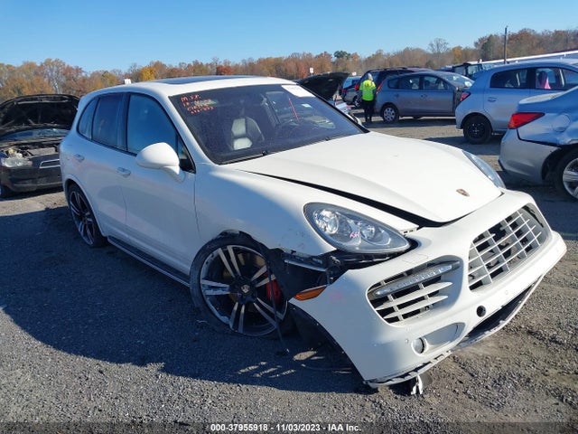 2011 PORSCHE CAYENNE WP1AC2A28BLA84706 Photo 0