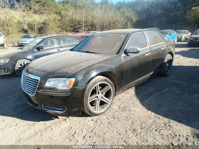 Chrysler 300 2014 2C3CCAAG0EH345784 Image 2