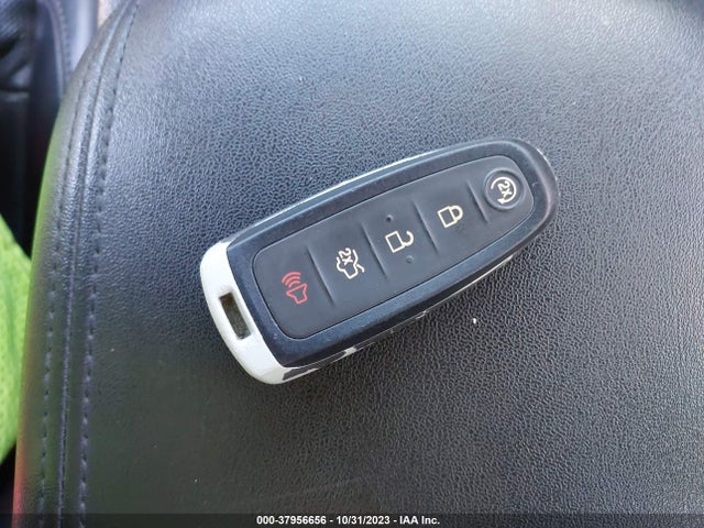 Ford Taurus Limited 2018 1FAHP2F88JG126225 Image 11