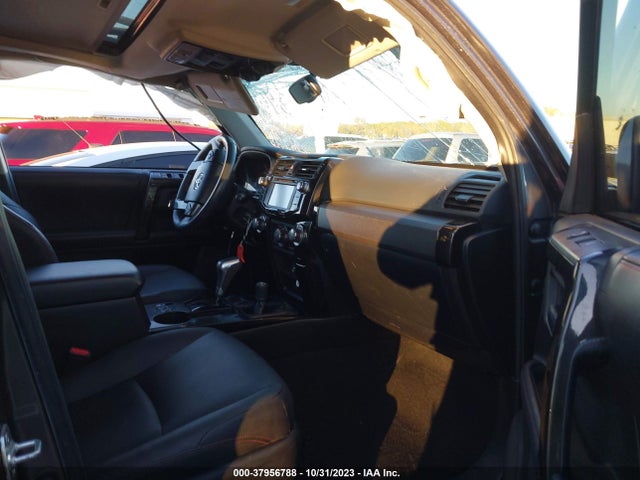 2018 TOYOTA 4RUNNER TRD OFF ROAD PREMIUM VIN: JTEBU5JR1J5546460