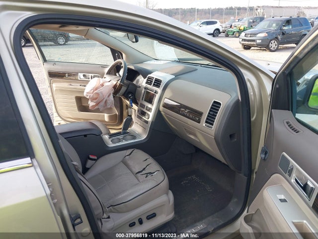 2010 LINCOLN MKX VIN: 2LMDJ8JC6ABJ23212