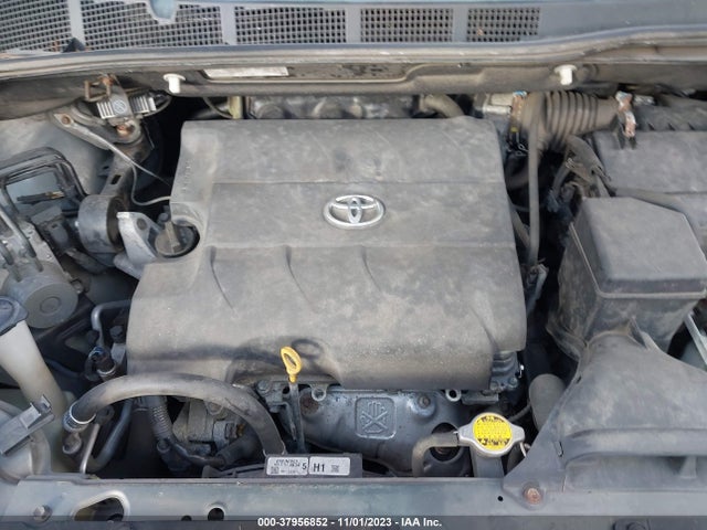 2012 TOYOTA SIENNA XLE V6 8 PASSENGER VIN: 5TDYK3DC9CS184214