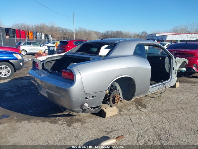 Dodge Challenger Srt8 2014 2C3CDYCJ2EH212118 Image 4