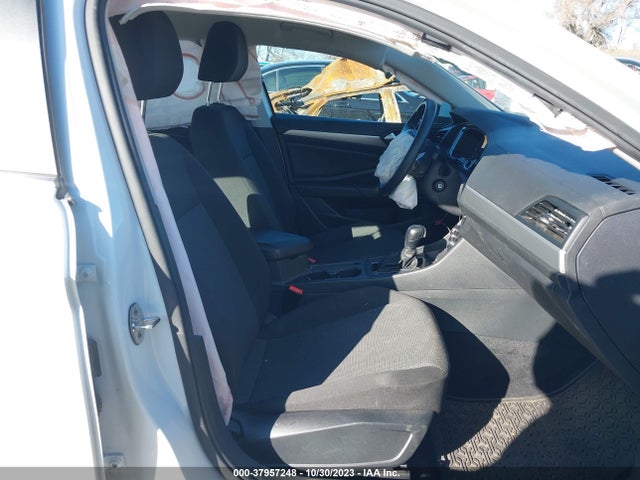 3VWC57BU8KM018122 Volkswagen Jetta 1.4t R-line/1.4t S/1.4t Se